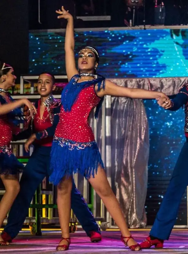 Salsa-dancing-in-Cali-Festival-Mundial-de-Salsa-de-Cali